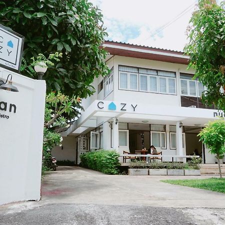 Cozy By Funwahn Bed & Breakfast Чиангмай Екстериор снимка