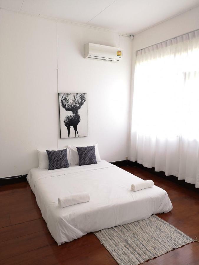 Cozy By Funwahn Bed & Breakfast Чиангмай Екстериор снимка