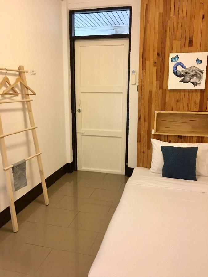 Cozy By Funwahn Bed & Breakfast Чиангмай Екстериор снимка