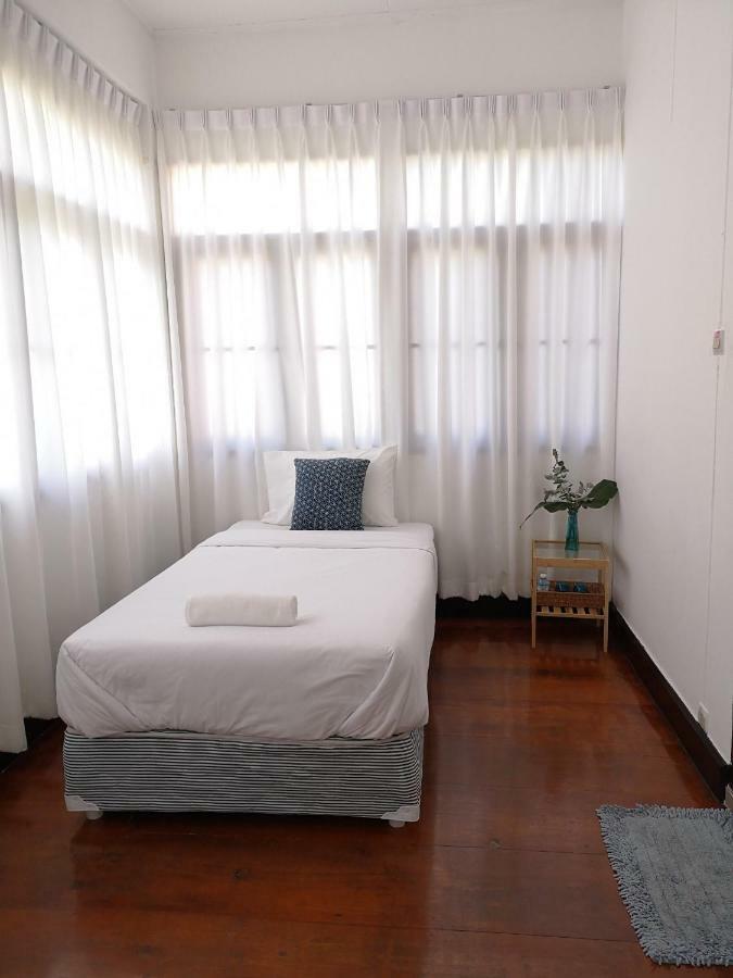 Cozy By Funwahn Bed & Breakfast Чиангмай Екстериор снимка
